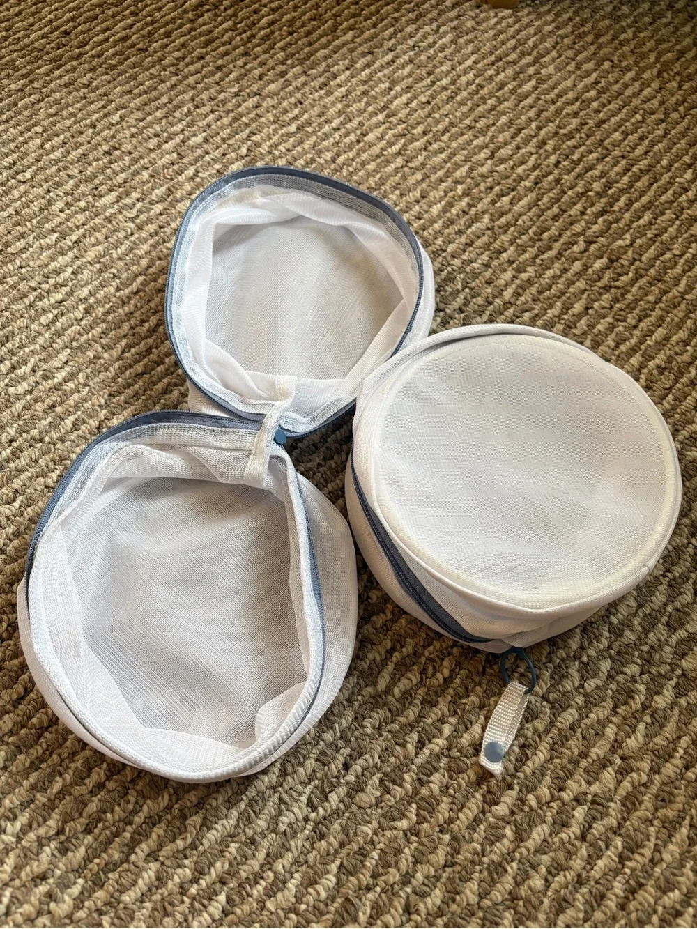 Set of 2 White Mesh Laundry Bags